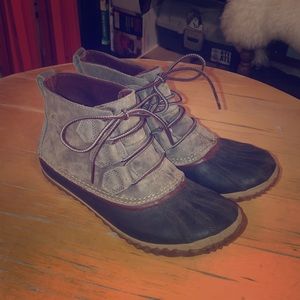 SOREL DUCK BOOTIES
